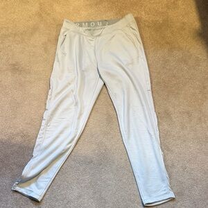 Under Armour Soft Gray Athletic Leggings